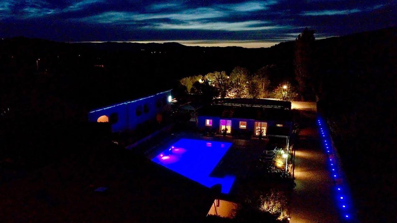 Hotel Les Cigalous Salavas Zewnętrze zdjęcie