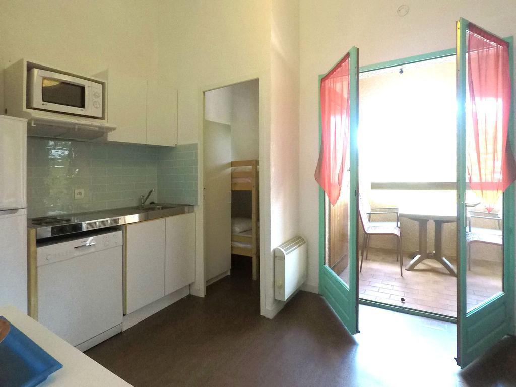 Hotel Les Cigalous Salavas Zewnętrze zdjęcie