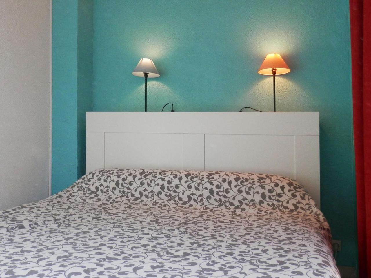 Hotel Les Cigalous Salavas Zewnętrze zdjęcie